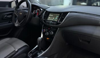
										Peugeot 2008 GT – 2025 full									