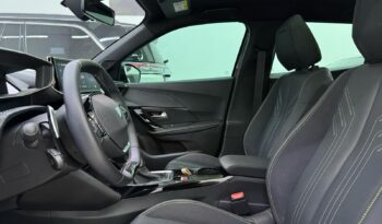 
										Peugeot 2008 GT – 2025 full									