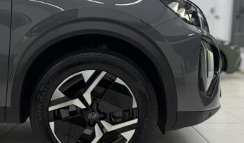 
										Peugeot 2008 GT – 2025 full									