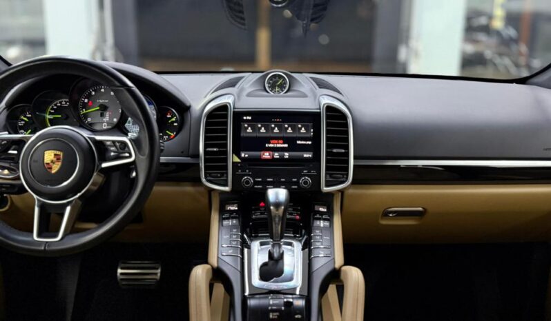 
								Porsche Cayenne S Platinum Edition – 2018 full									