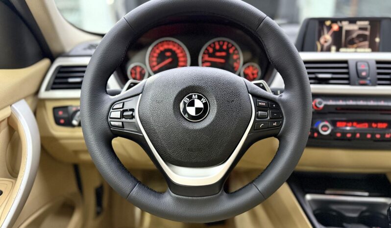 
								BMW 320i Activeflex – 2015 full									