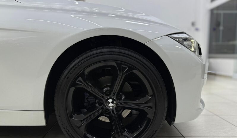 
								BMW 320i Activeflex – 2015 full									
