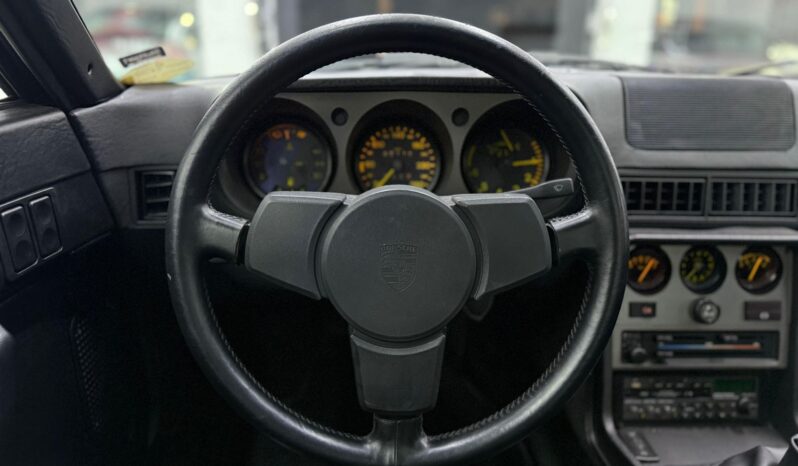 
								Porsche 944 – 1982 cheio									