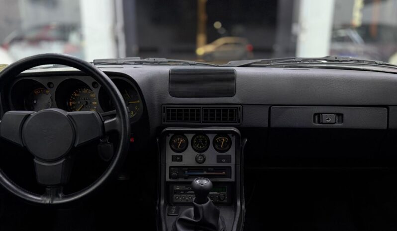 
								Porsche 944 – 1982 cheio									