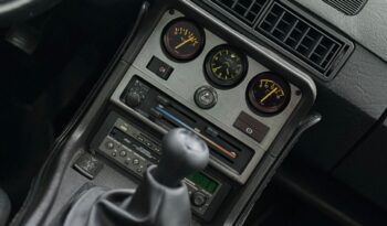 
										Porsche 944 – 1982 cheio									