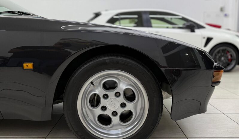 
								Porsche 944 – 1982 cheio									