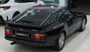 
										Porsche 944 – 1982 cheio									