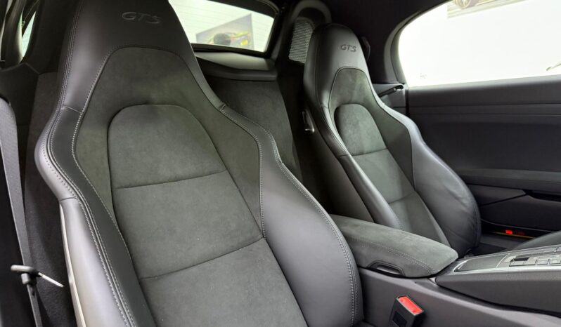 
								Porsche 718 Boxster GTS – 2025 cheio									