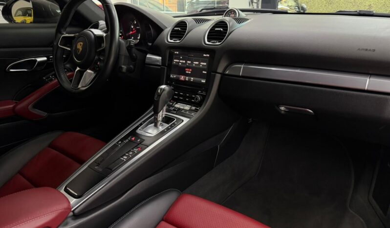 
								Porsche Cayman S  / 2018 cheio									