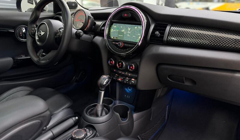 
								Mini Cooper S 2.0 Turbo / 2018 cheio									