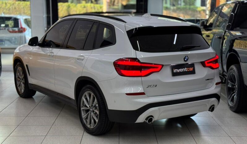 
								Bmw X3 Xdrive 30e / 2021 cheio									