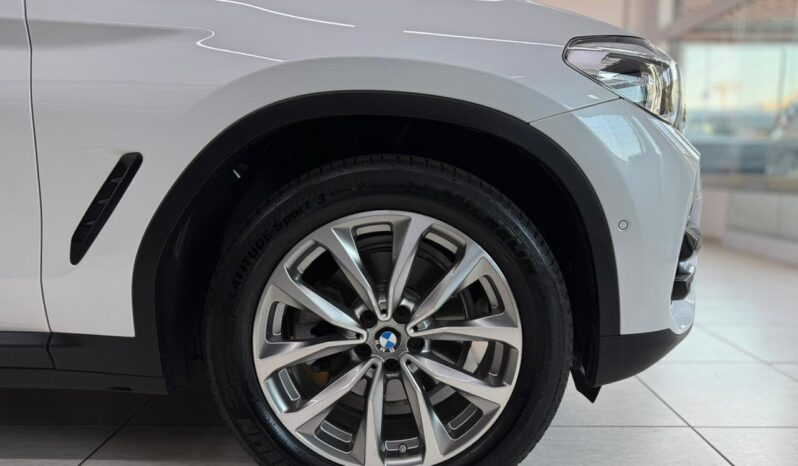 
								Bmw X3 Xdrive 30e / 2021 cheio									