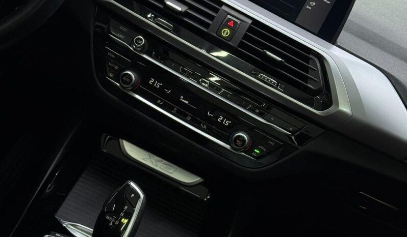 
								Bmw X3 Xdrive 30e / 2021 cheio									