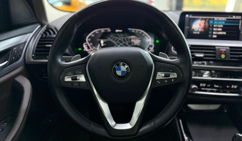 
								Bmw X3 Xdrive 30e / 2021 cheio									