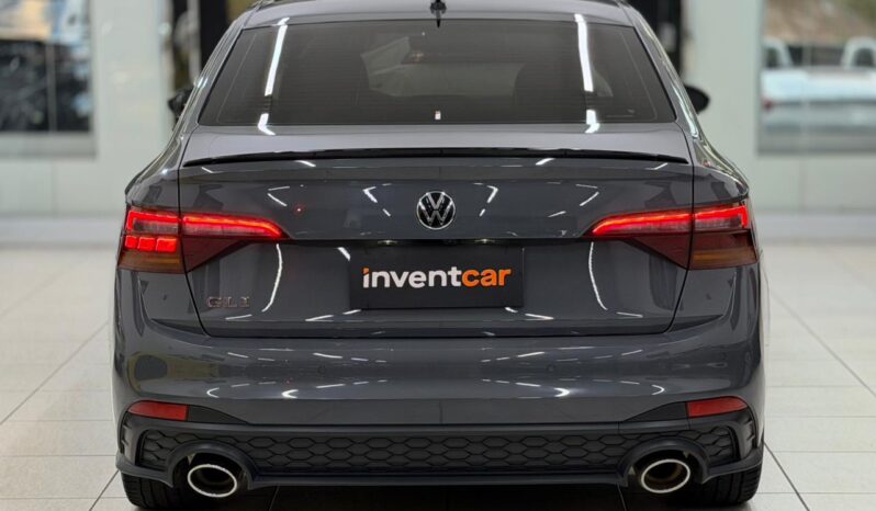 
								Volksvagen Jetta GLi / 2023 cheio									