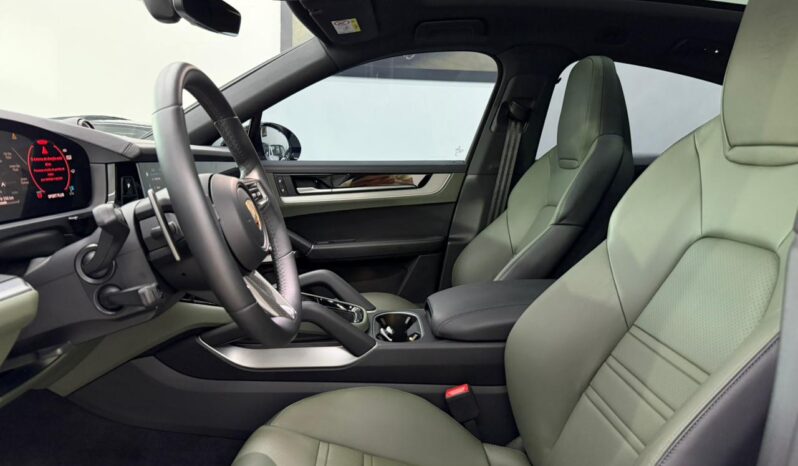 
								Porsche Cayenne S CP  2024 cheio									
