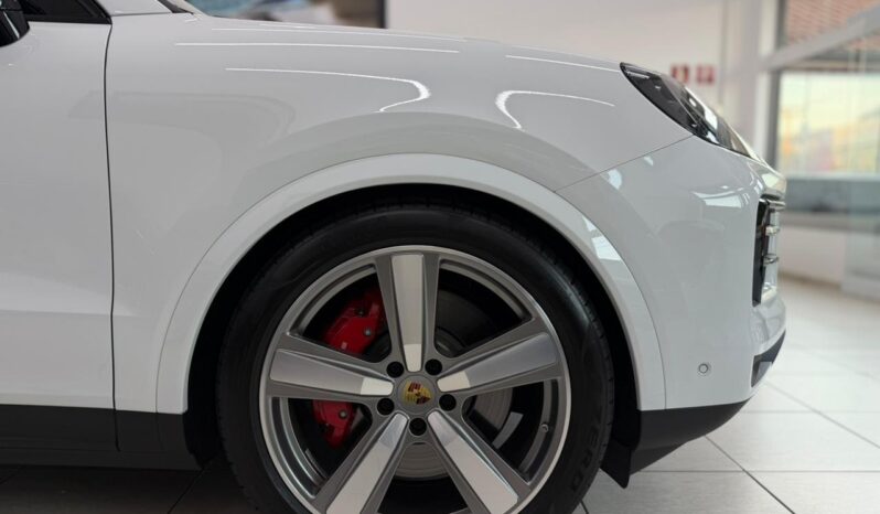 
								Porsche Cayenne S CP  2024 cheio									