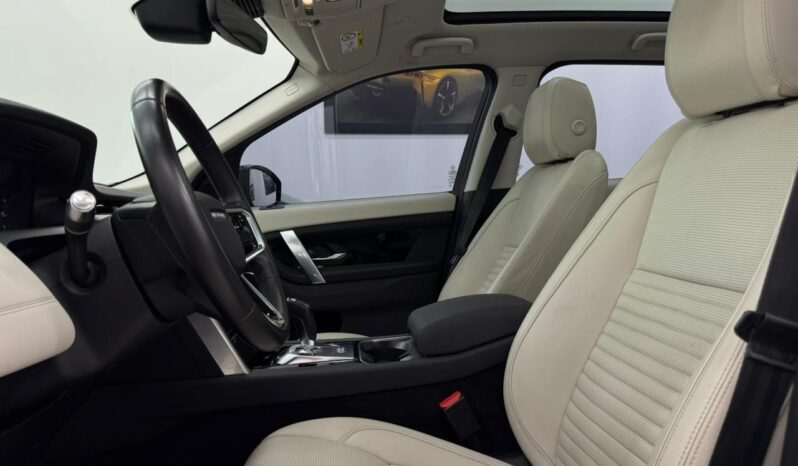 
								Land Rover Discovery Sport P250 SE / 7 lugares / 2021 cheio									