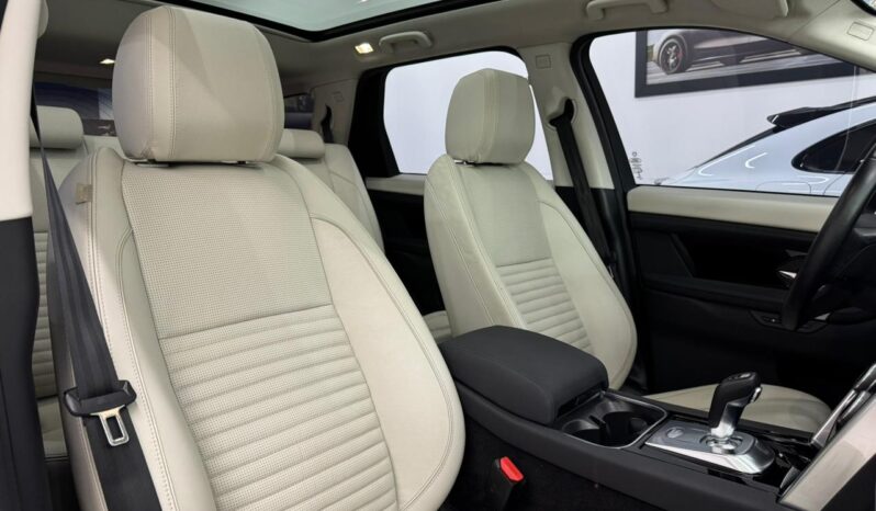 
								Land Rover Discovery Sport P250 SE / 7 lugares / 2021 cheio									