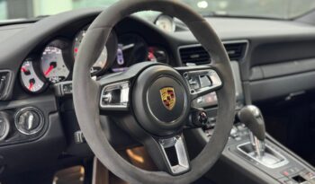 
										Porsche 911 Carrera GTS / 2018 cheio									