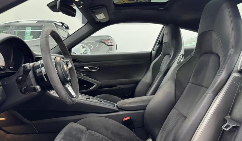 
								Porsche 911 Carrera GTS / 2018 cheio									