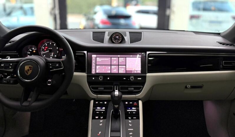 
								Porsche Macan S/2025 cheio									