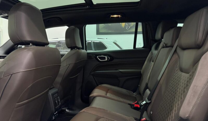 
								Jeep Commander Overland TD380 4×4 /2025 cheio									