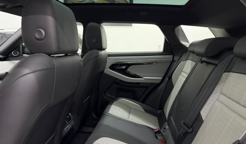 
								Land Rover Evoque P250 HSE R-Dynamic / 2023 cheio									