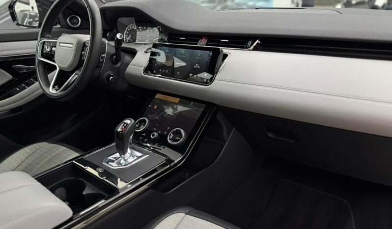 
								Land Rover Evoque P250 HSE R-Dynamic / 2023 cheio									