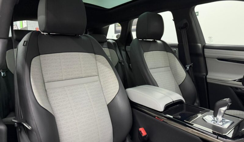 
								Land Rover Evoque P250 HSE R-Dynamic / 2023 cheio									