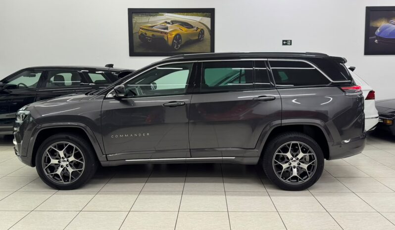 
								Jeep Commander Overland TD380/2023 cheio									