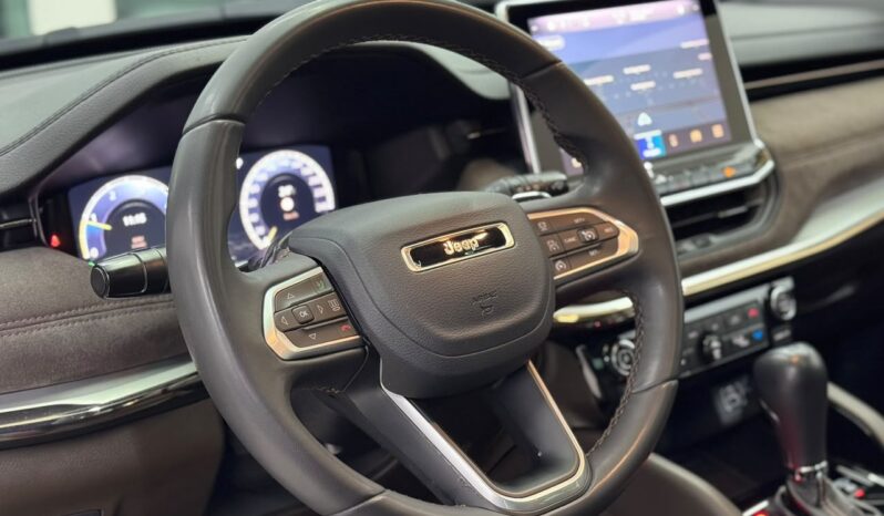 
								Jeep Commander Overland TD380/2023 cheio									
