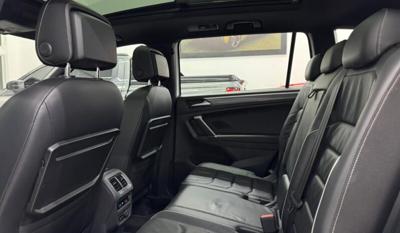 
								Volkswagen Tiguan R-Line 350 Tsi / 2018 cheio									