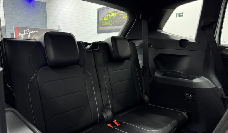 
								Volkswagen Tiguan R-Line 350 Tsi / 2018 cheio									
