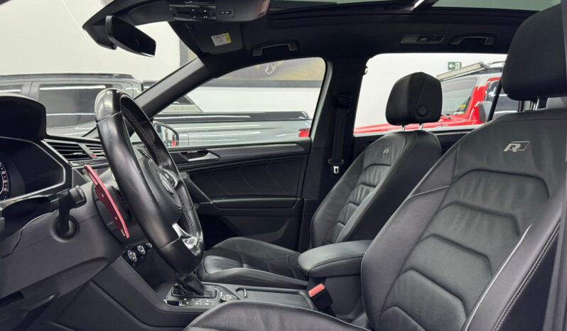 
								Volkswagen Tiguan R-Line 350 Tsi / 2018 cheio									