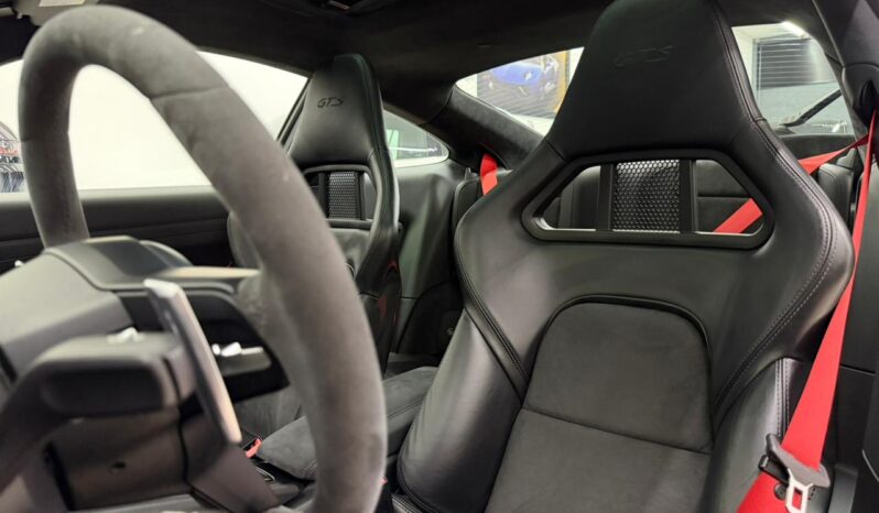 
								Porsche 911 Carrera GTS 991.2 / 2018 cheio									