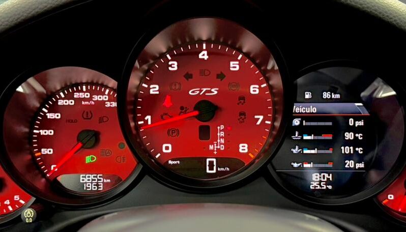 
								Porsche 911 Carrera GTS 991.2 / 2018 cheio									