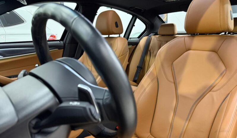 
								BMW 530e M Sport Blindada / 2023 cheio									