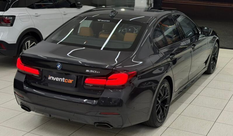 
								BMW 530e M Sport Blindada / 2023 cheio									