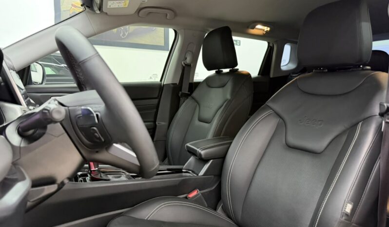 
								Jeep Compass Longitude T270 / 2025 cheio									