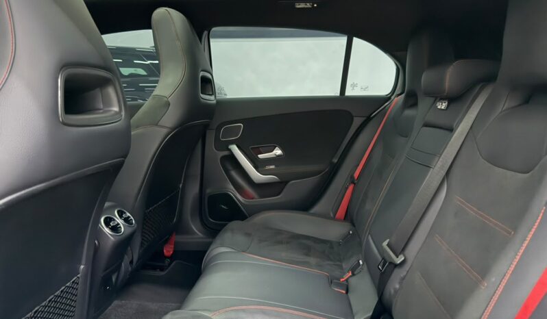 
								Mercedes-Benz A-45 S AMG / 2022 cheio									