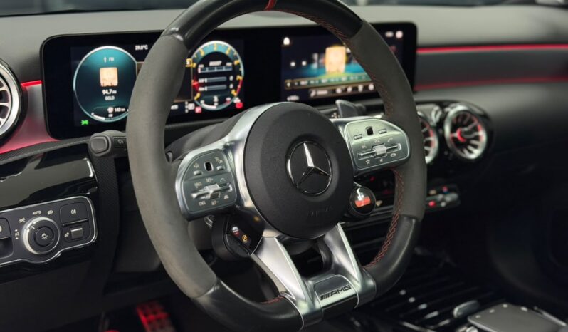 
								Mercedes-Benz A-45 S AMG / 2022 cheio									