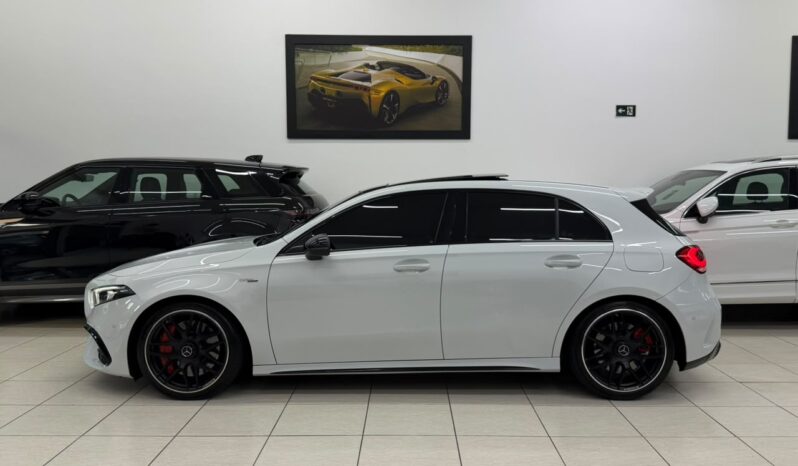 
								Mercedes-Benz A-45 S AMG / 2022 cheio									
