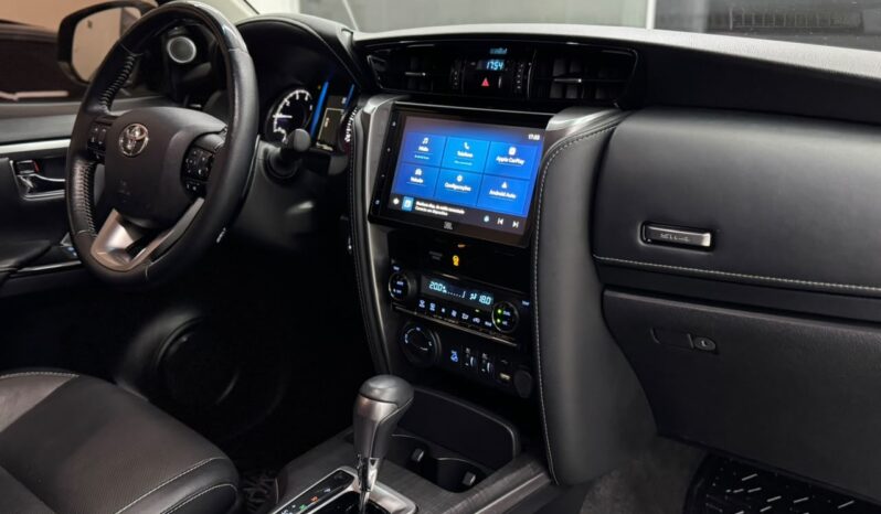 
								Toyota SW4 SRX / 2021 cheio									