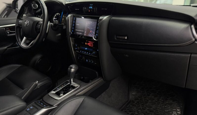 
								Toyota Sw4 SRX / 2021 cheio									