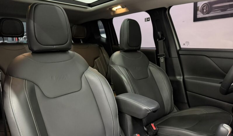 
								Jeep Renegade Sahara T270 / 2025 cheio									
