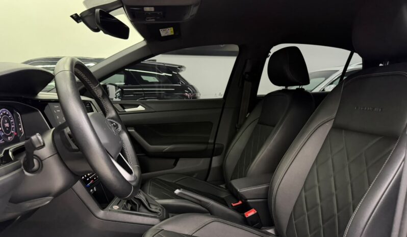 
								Volkswagen Virtus Exclusive / 2024 cheio									