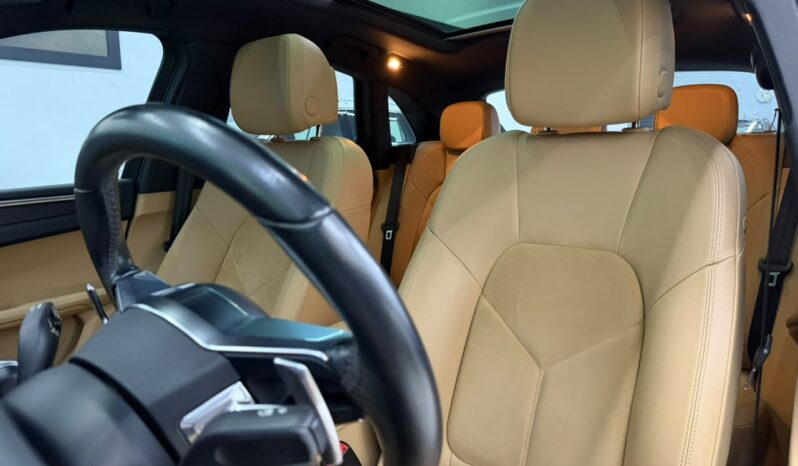 
								Porsche Macan / 2018 cheio									
