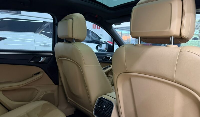 
								Porsche Macan / 2018 cheio									
