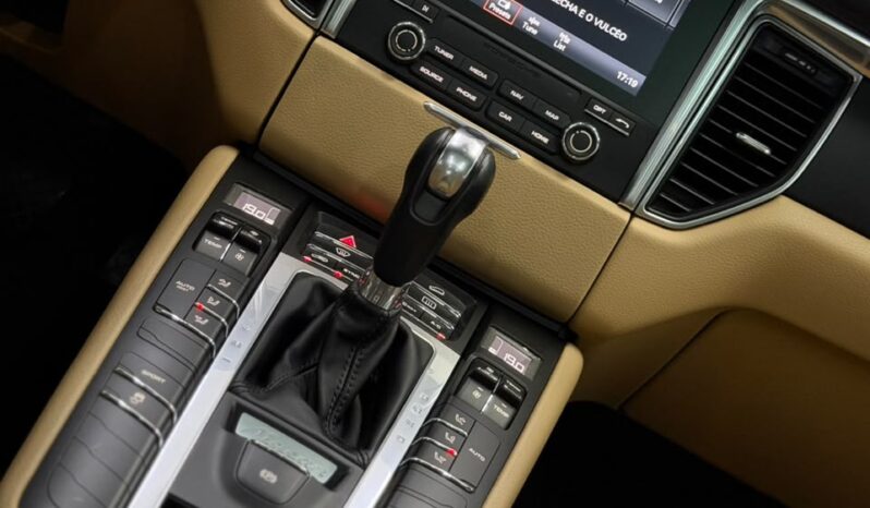 
								Porsche Macan / 2018 cheio									